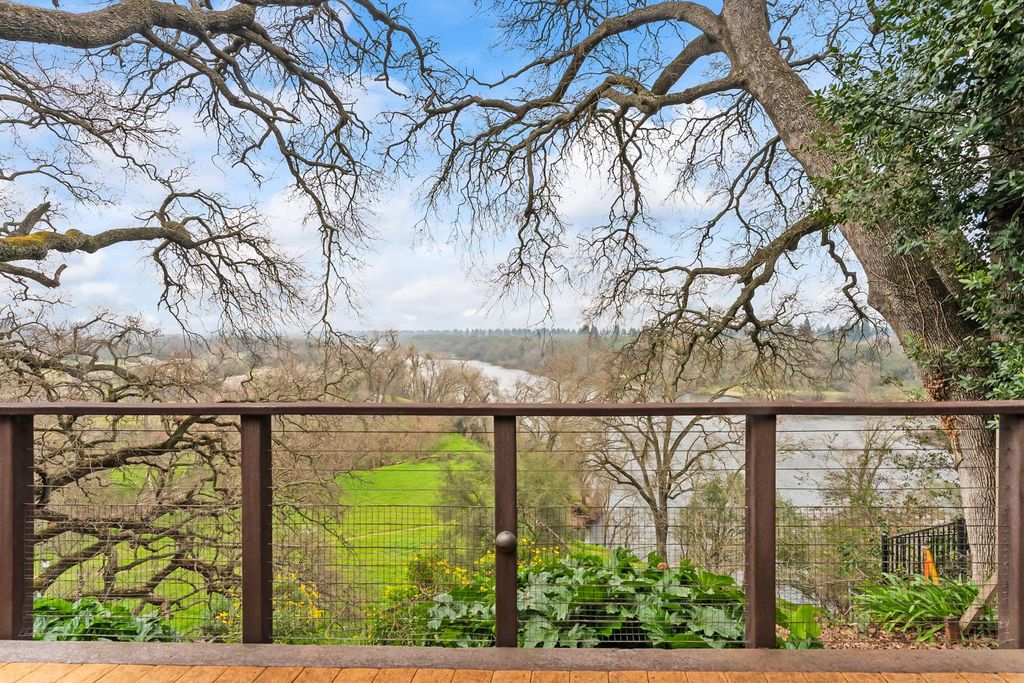 8218 Finisterre Ct, Fair Oaks, CA 95628