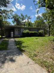 4910 RHODE ISLAND Drive N, Jacksonville, FL 32209