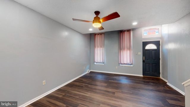 652 N 36TH ST, Philadelphia, PA 19104