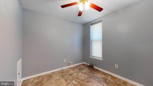 652 N 36TH ST, Philadelphia, PA 19104