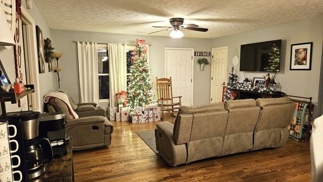 7528 Hoods Branch Rd, Springfield, TN 37172