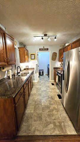 7528 Hoods Branch Rd, Springfield, TN 37172