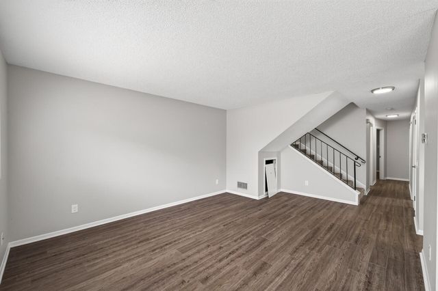 924 9th Avenue SE, Minneapolis, MN 55414