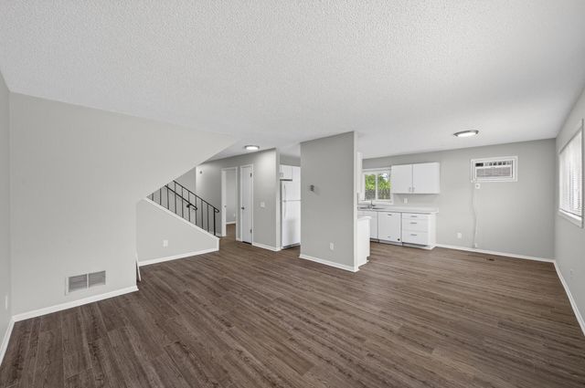 924 9th Avenue SE, Minneapolis, MN 55414