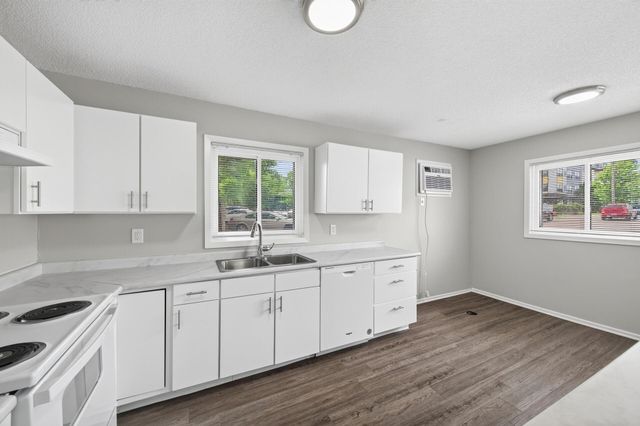 924 9th Avenue SE, Minneapolis, MN 55414