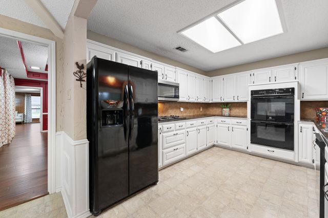 314 Clay Lane, Red Oak, TX 75154