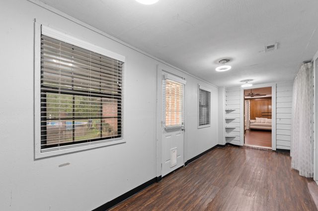 314 Clay Lane, Red Oak, TX 75154