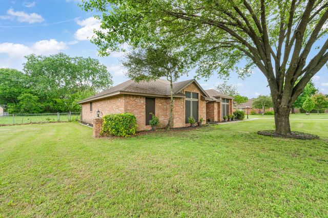 314 Clay Lane, Red Oak, TX 75154