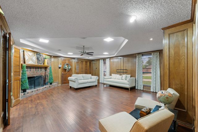 314 Clay Lane, Red Oak, TX 75154