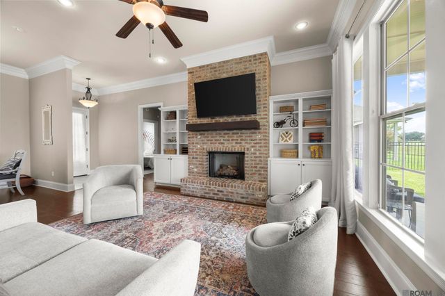 3240 Meadow Grove Ave, Zachary, LA 70791