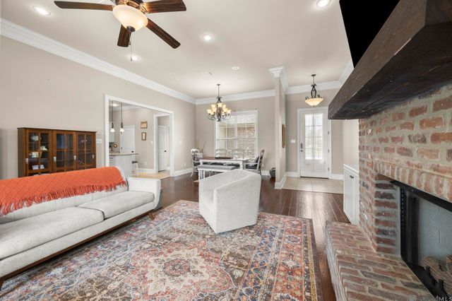 3240 Meadow Grove Ave, Zachary, LA 70791