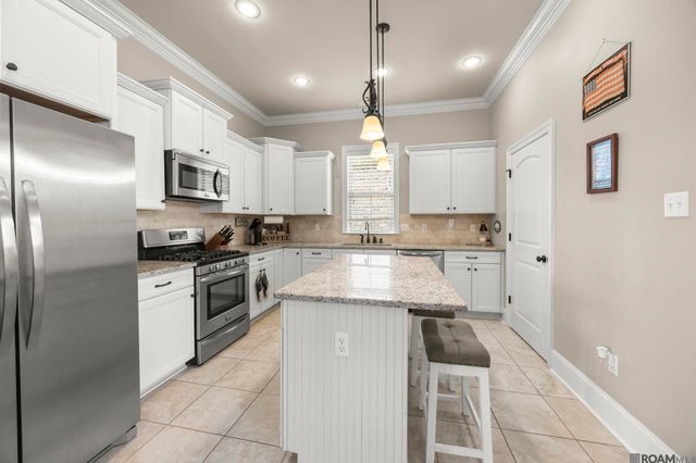 3240 Meadow Grove Ave, Zachary, LA 70791