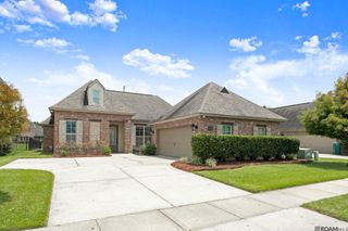 3240 Meadow Grove Ave, Zachary, LA 70791