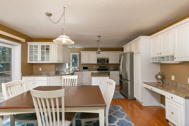 3475 Lundy Lane, Bettendorf, IA 52722