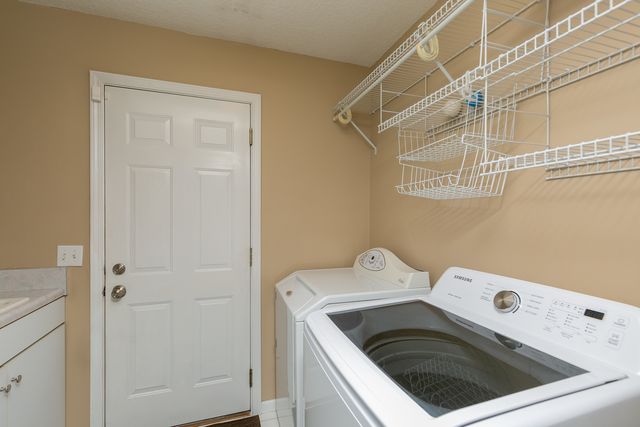 3475 Lundy Lane, Bettendorf, IA 52722