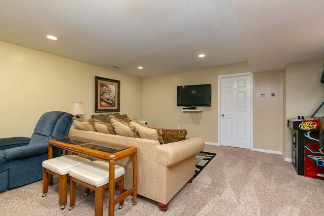 3475 Lundy Lane, Bettendorf, IA 52722