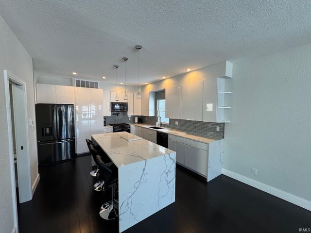 2131 Boulevard Street, Rochester, IN 46975