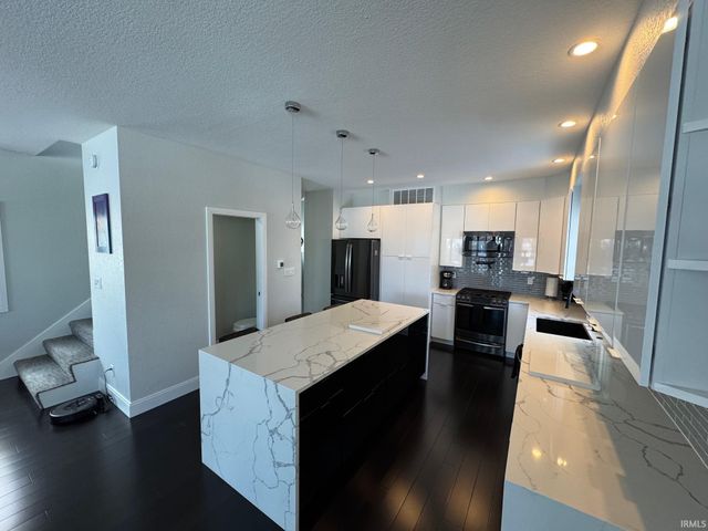 2131 Boulevard Street, Rochester, IN 46975