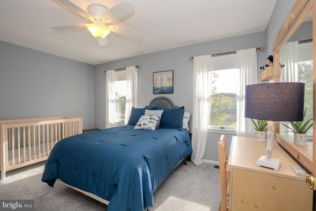 8 KNIGHT DR, Plainsboro, NJ 08536