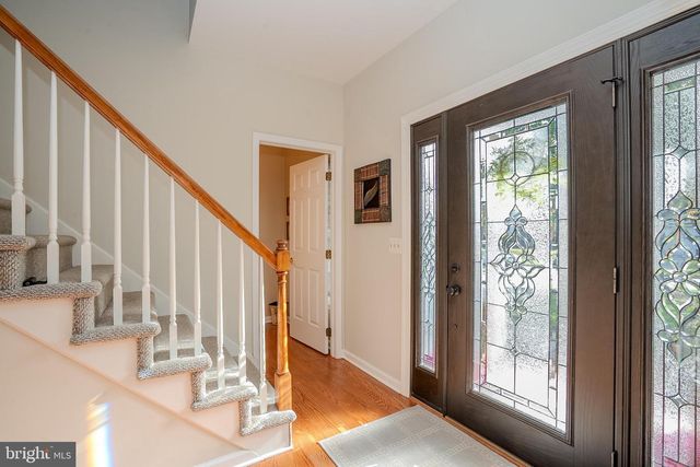 8 KNIGHT DR, Plainsboro, NJ 08536