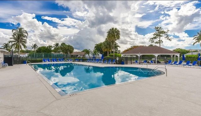 9607 Stones River Parkway, Boca Raton, FL 33428