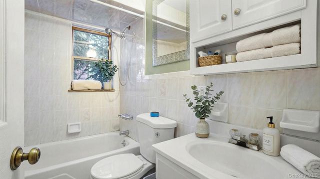 100 Elizabeth Street, Floral Park, NY 11001