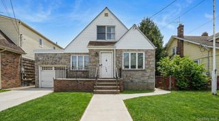100 Elizabeth Street, Floral Park, NY 11001