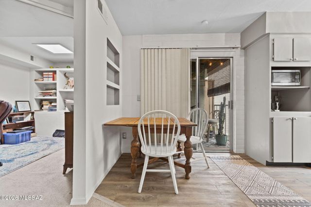 8450 E Old Spanish Trl Apt 213, Tucson, AZ 85710