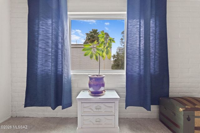 8450 E Old Spanish Trl Apt 213, Tucson, AZ 85710