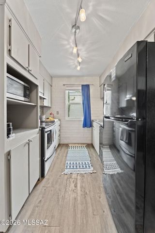 8450 E Old Spanish Trl Apt 213, Tucson, AZ 85710