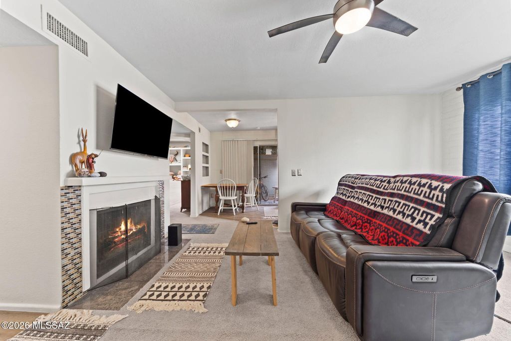 8450 E Old Spanish Trl Apt 213, Tucson, AZ 85710