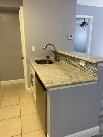 5124 PARK CENTRAL DRIVE 513, Orlando, FL 32839