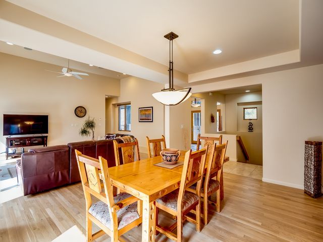 175 Maple Drive, Los Alamos, NM 87544