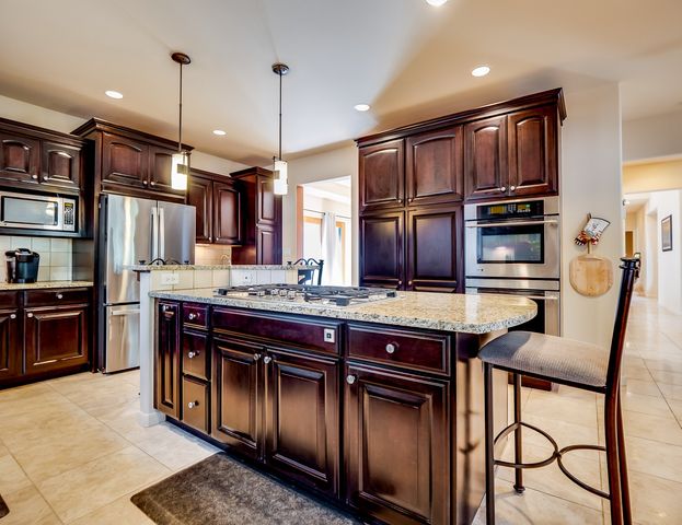 175 Maple Drive, Los Alamos, NM 87544