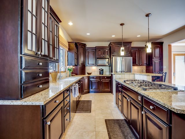 175 Maple Drive, Los Alamos, NM 87544