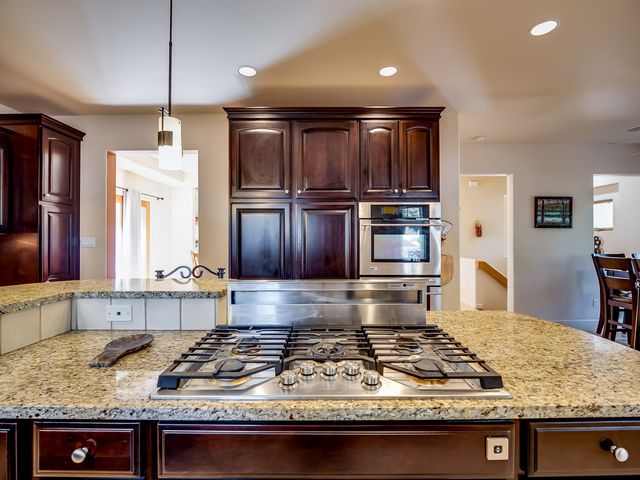 175 Maple Drive, Los Alamos, NM 87544