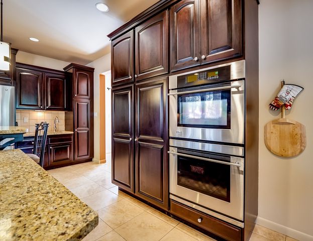 175 Maple Drive, Los Alamos, NM 87544