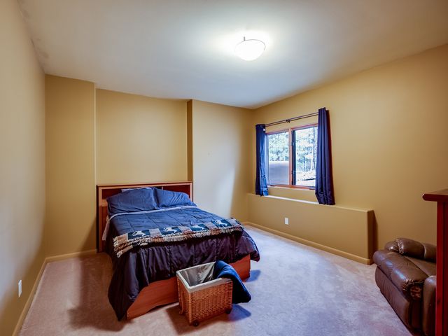 175 Maple Drive, Los Alamos, NM 87544