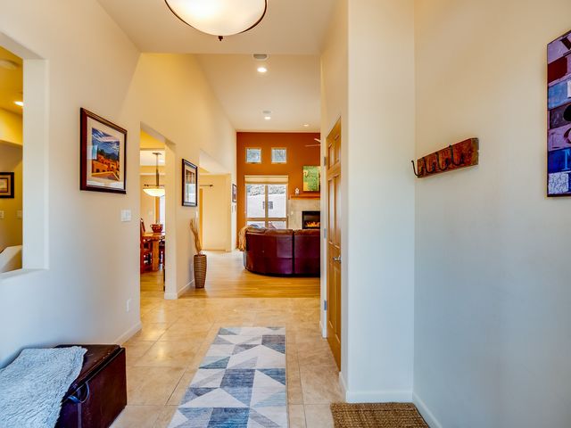 175 Maple Drive, Los Alamos, NM 87544