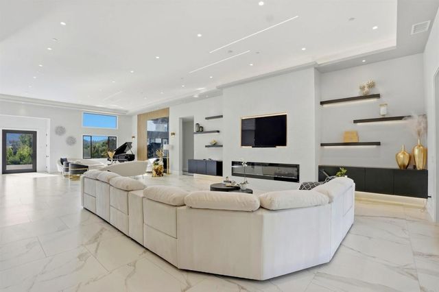 14989 Orchard View Drive, Poway, CA 92064