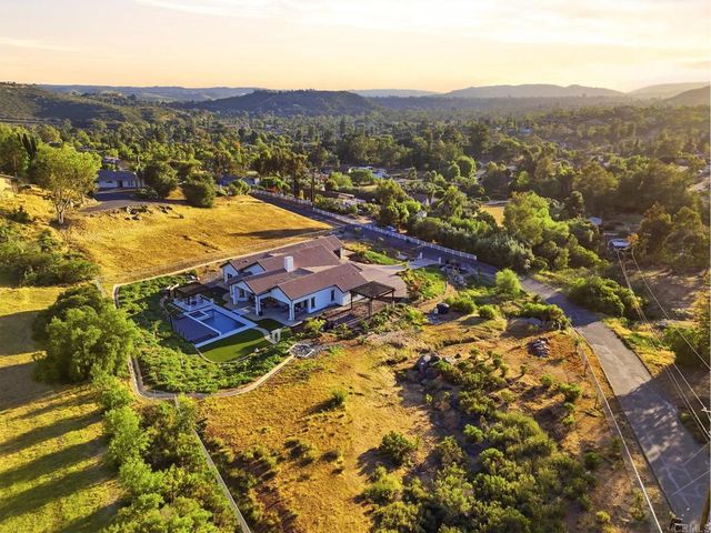 14989 Orchard View Drive, Poway, CA 92064