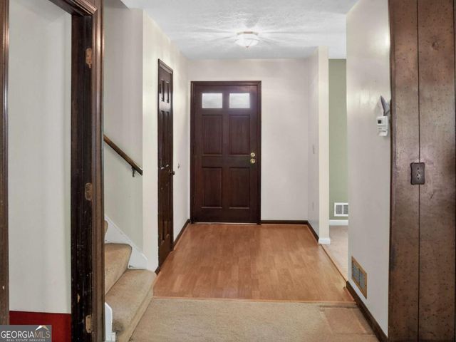 1912 King Arthurs Court, Marietta, GA 30062