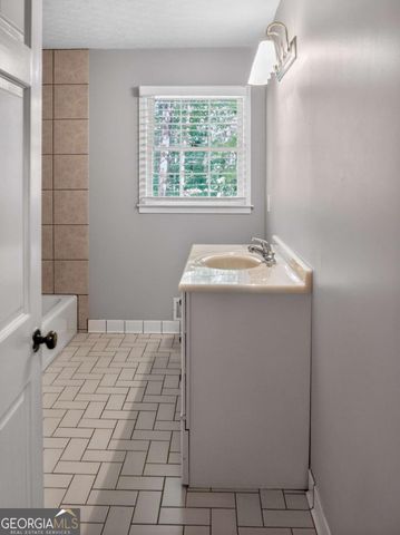 1912 King Arthurs Court, Marietta, GA 30062