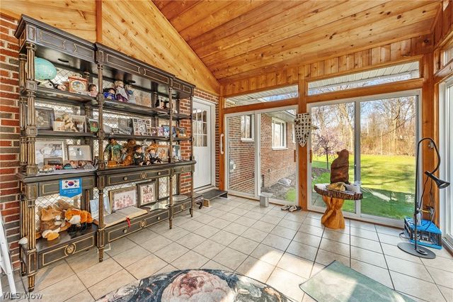 67 Valencia Drive, Cuyahoga Falls, OH 44223