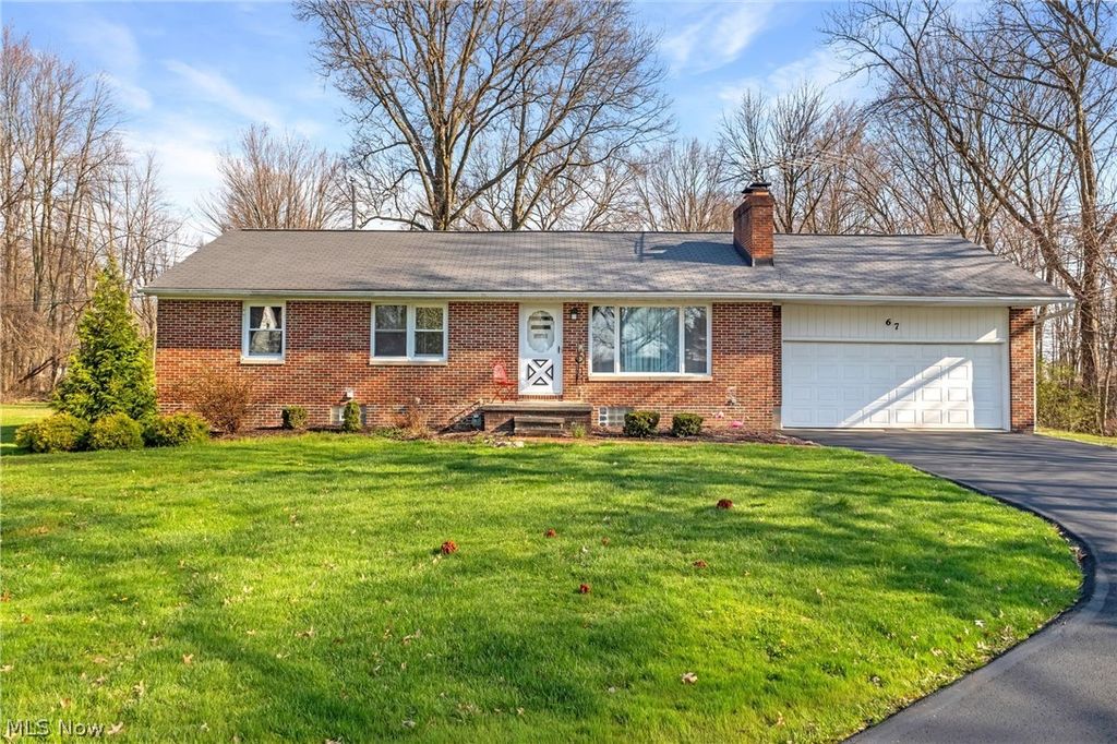 67 Valencia Drive, Cuyahoga Falls, OH 44223