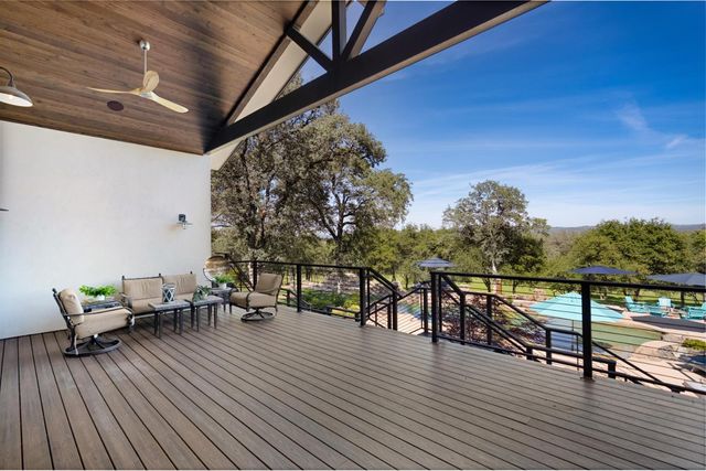 10165 Coyote Ridge Ct, Auburn, CA 95602