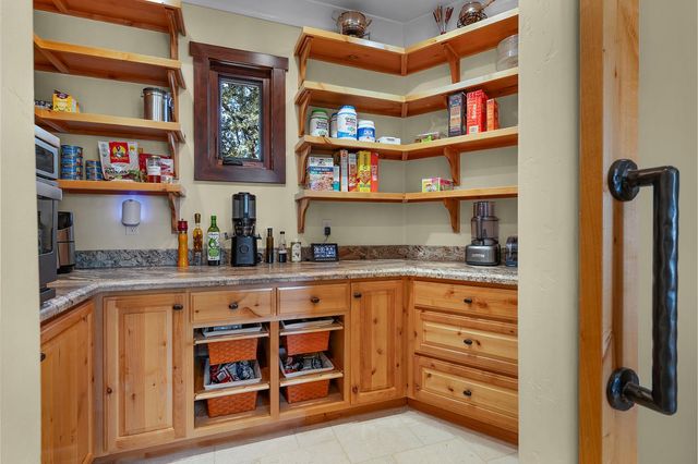 10165 Coyote Ridge Ct, Auburn, CA 95602