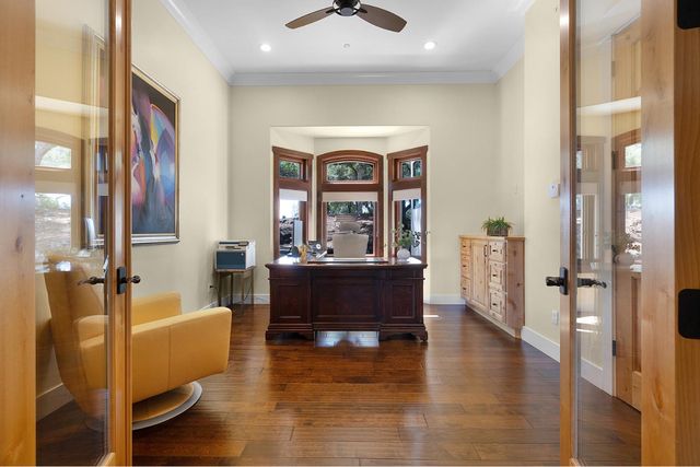 10165 Coyote Ridge Ct, Auburn, CA 95602