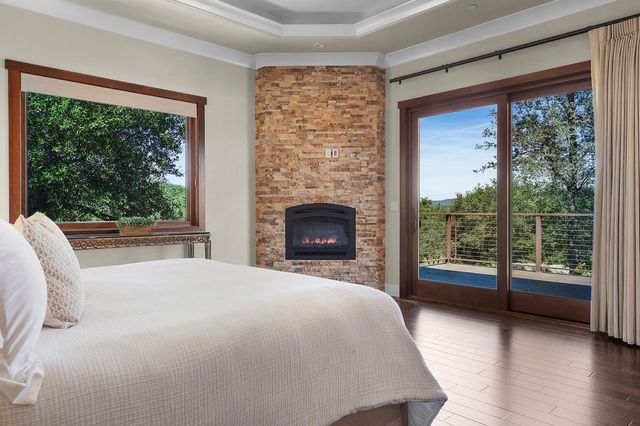 10165 Coyote Ridge Ct, Auburn, CA 95602