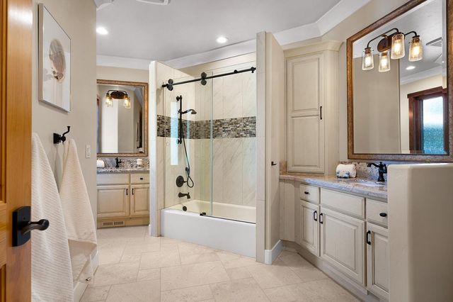 10165 Coyote Ridge Ct, Auburn, CA 95602